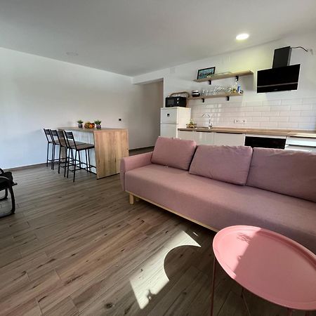 Apartmani Mlinar - Two Bedroom Apartment With Seaview Grebastica Exterior photo