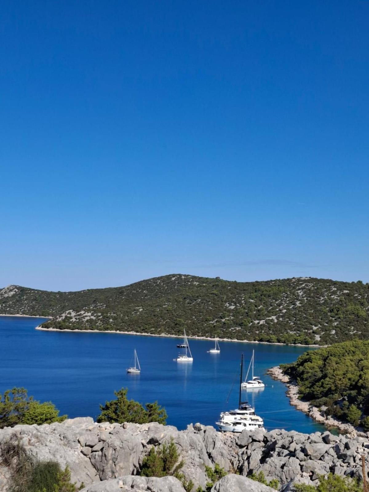 Apartmani Mlinar - Two Bedroom Apartment With Seaview Grebastica Exterior photo